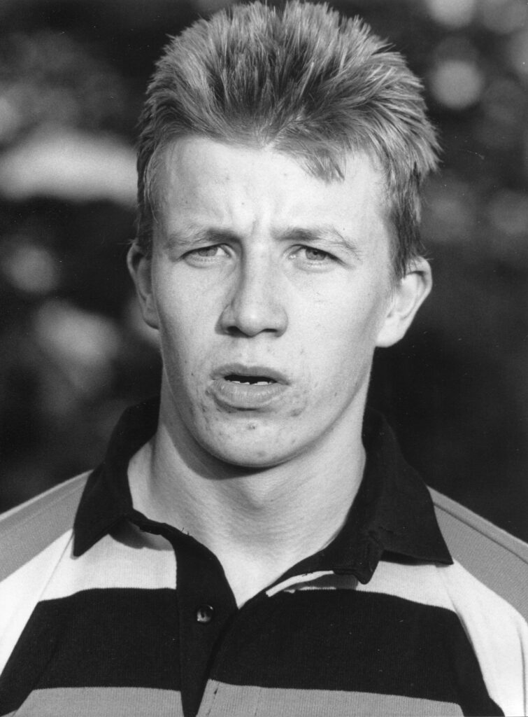 Lee Hughes